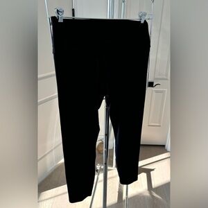 Athleta High-Rise Transcend 7/8 Black leggings, Size Large.